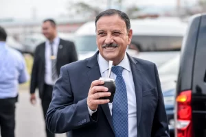 Ricardo Quintela se hará cargo de los comedores escolares