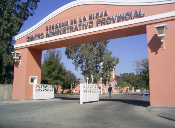 Administración Pública: El viernes 27 se traslada el Día del Empleado Público Provincial según decreto oficial.