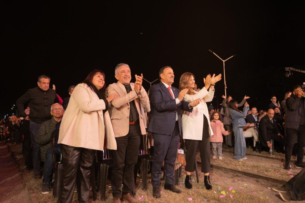 Ricardo Quintela en la Noche de Gala celebrando el talento artístico riojano por el aniversario de la ciudad.