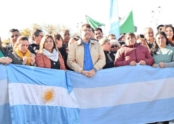 Ernesto Pérez durante la marcha por Cristina en La Rioja